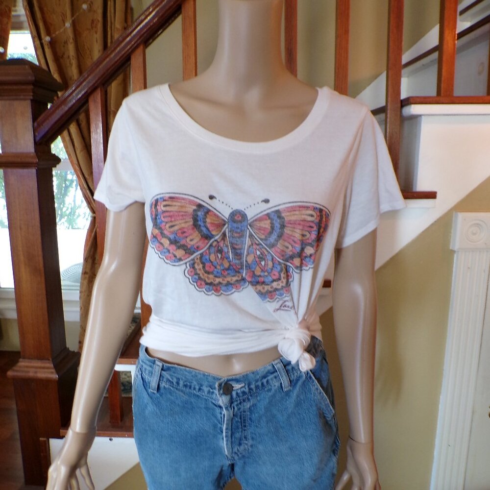 LUCKY BRAND NWT Women's Marshmallow Butterfly Graphic T-Shirt Size Large